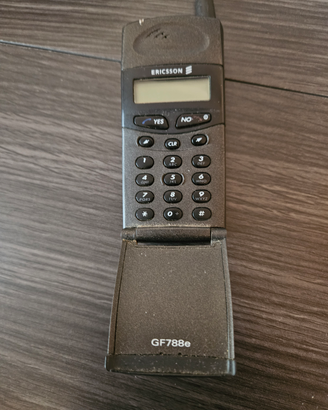 Telefono cellulare Ericsson GF7888e