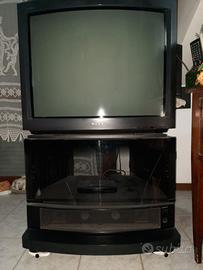 Mobile + TV SONY con casse TV e nel mobiletto