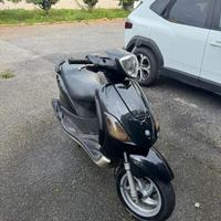 Piaggio Fly 4T