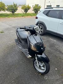 Piaggio Fly 4T