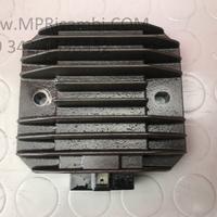 REGOLATORE TENSIONE KAWASAKI NINJA 600 1995 1996 1