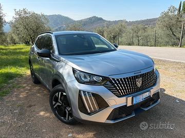 Peugeot 2008 1.5  eat8 allure 2023  in garanzia