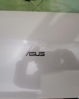 NOTEBOOK  ASUS Core I7, RAM 8 GB, SSD 256 GB