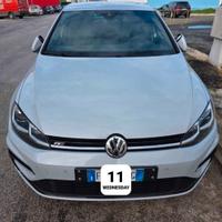 Volkswagen Golf 1.6 TDI 7.5 DSG R Line 