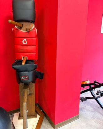 Uomo di legno allenamento arti marziali