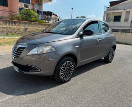 Lancia Y anno 2015