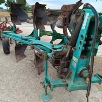 Aratro trivomere reversibile PIRTRO MORO evtr17