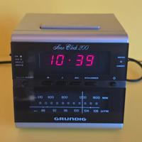 GRUNDIG  SONO-CLOCK 200 RADIOSVEGLIA ORIGINALE