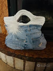 Borsa fatto interamente a mano