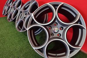 Cerchi Alfa Romeo Stelvio Giulia Tonale Nuovi R19