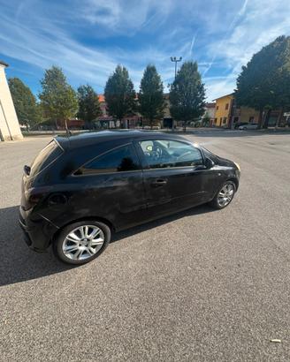 OPEL CORSA D 3p 2007.    1000€