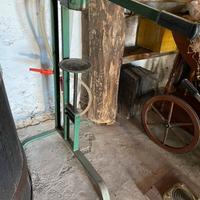 Imbottigliatrice Tappatrice a tre piedi a leva