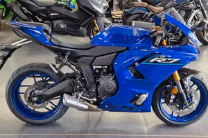 Yamaha R7 Nuova 2026