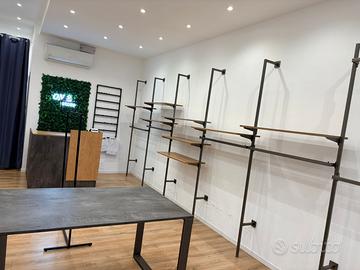 Attrezzatura negozio abbigliamento