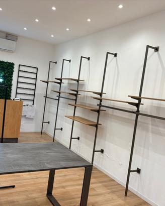 Attrezzatura negozio abbigliamento