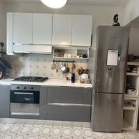 Cucina Moderna in Perfette Condizioni