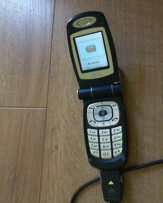 Cellulare Lg flip 2 display batteria + carica  bat