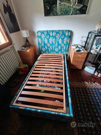 letto singolo con testiera