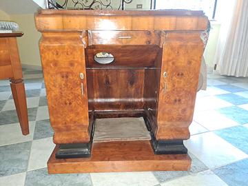 Macchina per cucire antica