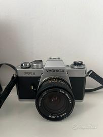 Macchina fotografica Yashica FRII
