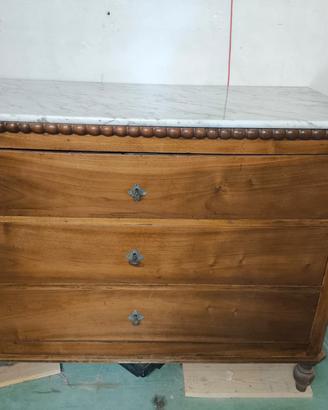 comò vintage con marmo