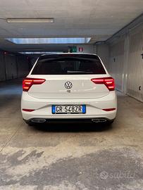 POLO R-LINE full optional con fari IQ Matrix