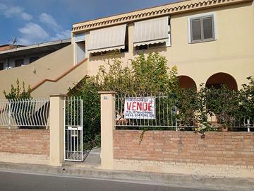 Appartamento semindipendente giardino e cortile