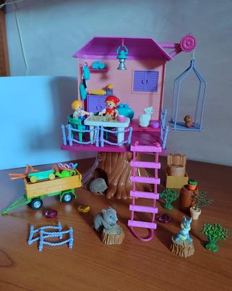 casa delle bambole sull'albero