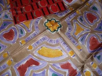 Raro Foulard di Carolina Herrera