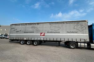 Semirimorchio Centinato Mega Kogel anno 2011