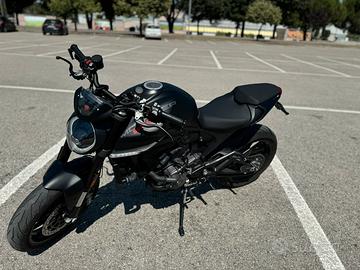Ducati Monster 937 Dark Stealth 2023