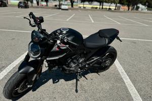 Ducati Monster 937 Dark Stealth 2023