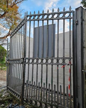  cancello ferro pieno
