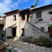 2 LOCALI A COTTANELLO