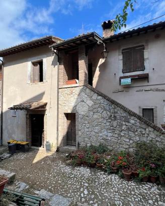 2 LOCALI A COTTANELLO