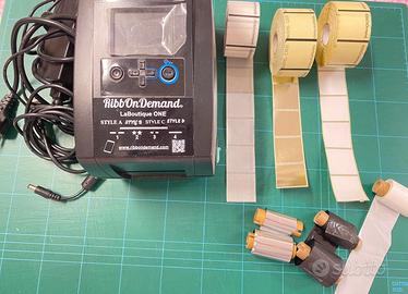 Stampante per nastri ed etichette