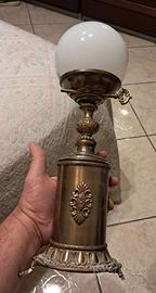 Lampada vintage in ottone e vetro