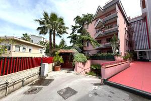 4 LOCALI A SCAFATI