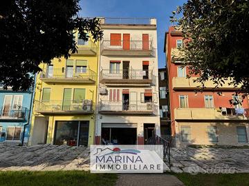 Casa indipendente di 305 m² con più di 5 locali e 