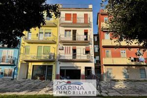 Casa indipendente di 305 m² con più di 5 locali e 