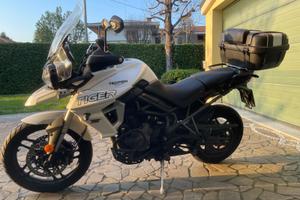 Triumph tiger 800 XRT