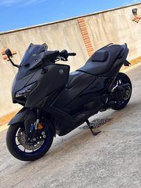 Tmax 560