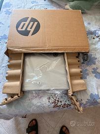 Compiuter portatatile HP laptop15 nuovo