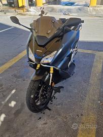 Honda Forza 750 - 2023