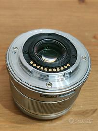 obiettivo Olympus M.Zuiko Digital 25mm f/1.8