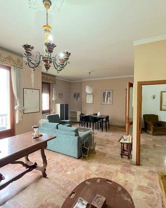 NOVOLI, Appartamento 130 MQ 5 VANI. POSTO AUTO