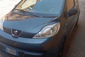 Peugeot 107 1.0 12v