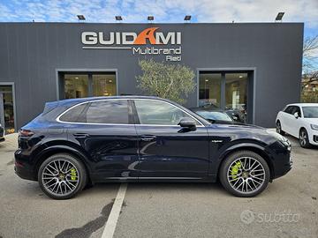 PORSCHE Cayenne 3.0 V6 E-Hybrid IVA ESPOSTA