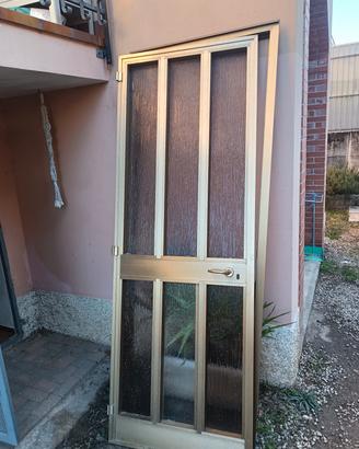 Porta in alluminio con vetro 
