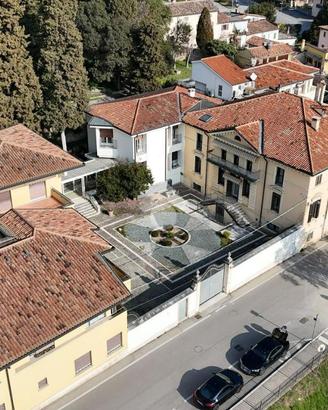 COMPLESSO A MEZZANE DI SOTTO